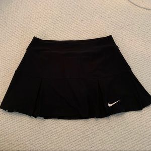 Black tennis skirt size small NWT